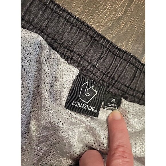 Burnside Boardshorts Mens XL Swim Trunks Mesh Lined Pockets Black Yellow Stripe - Picture 3 of 5